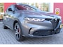 Alfa Romeo Tonale PHEV 280PK VELOCE | NIEUWE AUTO! | PANORAMISCH SCHUIF/KANTEL DAK | WINTERPACK: STOEL/STUUR VERWARMING | TECHNOLOGY PACK: PARKEERWAARSCHUWING VOOR EN ACHTER/360° CAMERA/AUTOMATISCH INPARKEREN/ AUTONOMOUS DRIVING LEVEL 2: ADAPTIVE CRUISE CONTROL/LANE CENTERING ASSIST/TRAFFIC JAM ASSIST DODEHOEK DETECTIE AUTOMATISCH DIMMENDE BUITENSPIEGELS | DRAADLOZE TELEFOONLADER | FULL LED MATRIX KOPLAMPEN | DUAL STAGE VALVE: ACTIEVE DEMPING | KEYLESS ENTRY/START | 19" LICHTMETALEN VELGEN | ROODGESPOTEN BREMBO REMKLAUWEN | NAVIGATIE | DRAADLOZE APPLE CARPLAY/ANDROID AUTO | ELEKTRISCH BEDIENBARE ACHTERKLEP |