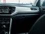 Volkswagen T-Roc 1.0 TSI Style | Origineel NL | 2e Eigenaar | Navigatie | Climate Control | Adaptieve Cruise Control | Parkeersensoren | Lichtmetalen Velgen | Apple Carplay | Android Auto | Metallic Lak | Privacy Glas |