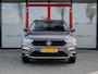 Volkswagen T-Roc 1.0 TSI Style | Origineel NL | 2e Eigenaar | Navigatie | Climate Control | Adaptieve Cruise Control | Parkeersensoren | Lichtmetalen Velgen | Apple Carplay | Android Auto | Metallic Lak | Privacy Glas |