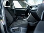 Volkswagen T-Roc 1.0 TSI Style | Origineel NL | 2e Eigenaar | Navigatie | Climate Control | Adaptieve Cruise Control | Parkeersensoren | Lichtmetalen Velgen | Apple Carplay | Android Auto | Metallic Lak | Privacy Glas |