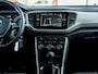 Volkswagen T-Roc 1.0 TSI Style | Origineel NL | 2e Eigenaar | Navigatie | Climate Control | Adaptieve Cruise Control | Parkeersensoren | Lichtmetalen Velgen | Apple Carplay | Android Auto | Metallic Lak | Privacy Glas |