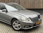 Mercedes-Benz E-klasse Estate 200 CGI Avantgarde Automaat | Unieke kilometerstand 90.163 NAP! | Half/leer | Bi-Xenon verlichting | Climate & cruise control Tempomat | Elektrisch bedienbare achterklep | Parkeersensoren voor en achter