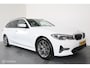 BMW 3-Serie Touring 318i - Carplay - Stoelverwarming - Navi