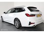 BMW 3-Serie Touring 318i - Carplay - Stoelverwarming - Navi