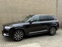 Volvo XC90 2.0 T8 390pk Inscription AWD | 7-persoons | Panoramadak | 360 camera | Trekhaak wegklapbaar | Adaptieve cruise | LED | DAB | Keyless entry&start | Apple CarPlay / Android Auto | Harman & kardon audio | Memory | 20 inch velgen | Stoel&stuurverwarming | Volledig onderhouden