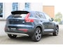 Volvo XC40 1.5 T4 Recharge Inscription | Panoramadak | Elek. bed. voorstoelen met geheugen | Semi elek. trekhaak | Verwarmbare voorstoelen | Verwarmbaar stuurwiel | 360 graden camera | Verwarmbare achterbank | Keyless entry | Premium audio by Harman Kardon | Adaptive cruise control | Blind spot | Elektrische achterklep | Apple carplay |