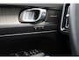 Volvo XC40 1.5 T4 Recharge Inscription | Panoramadak | Elek. bed. voorstoelen met geheugen | Semi elek. trekhaak | Verwarmbare voorstoelen | Verwarmbaar stuurwiel | 360 graden camera | Verwarmbare achterbank | Keyless entry | Premium audio by Harman Kardon | Adaptive cruise control | Blind spot | Elektrische achterklep | Apple carplay |