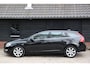 Volvo V60 1.5 T2 Nordic+ Xenon/parkeersensor/Navigatie/stoelverwarming/Apk 04-2027