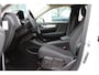 Volvo XC40 T2 Momentum Business | Dealer onderhouden | 360 graden camera | Adaptieve cruise control | Apple carplay/Android auto | Elektrische achterklep | Keyless | 18 inch Lichtmetalen velgen |