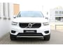 Volvo XC40 T2 Momentum Business | Dealer onderhouden | 360 graden camera | Adaptieve cruise control | Apple carplay/Android auto | Elektrische achterklep | Keyless | 18 inch Lichtmetalen velgen |