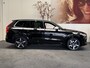Volvo XC90 2.0 T8 Twin Engine AWD R-Design 7 Persoons LEDER NAVIGATIE LUCHTVERING ADAPTIVE CRUISE CONTROL HEAD-UP DISPLAY PANORAMA SCHUIF/KANTELDAK ACHTERUITRIJCAMERA ZEER MOOI !!