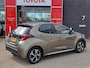 Toyota Yaris 1.5 HYBRID DYNAMIC KEYLESS LED-PAKKET STOEL/STUURVERWARMING DRAADLOOS-LADEN-TEL