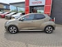 Toyota Yaris 1.5 HYBRID DYNAMIC KEYLESS LED-PAKKET STOEL/STUURVERWARMING DRAADLOOS-LADEN-TEL
