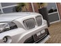 BMW X1 xDrive28i High Executive X-Line | HiFi audio | Sportstuur | Cruise control | 18 inch | Climate control | Navigatie | Bluetooth | Regensensor | Dakrails | Parkeersensoren