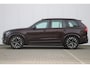 Volvo XC90 T8 Automaat Plug-in hybrid AWD Ultra Dark | High End Audio by Bowers en Wilkins | Luchtvering | Nappa leder interieur | Gelaagde zijruiten | Semi Electrische Trekhaak| Voorstoelen met Massage Functie | Adaptive Cruise & Pilot Assist |