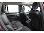 Volvo XC90 T8 Automaat Plug-in hybrid AWD Ultra Dark |Premium Audio by Bowers en Wilkins| Luchtvering| Nappa leder interieur|Gelaagde zijruiten| Semi Electrische Trekhaak| Voorstoelen met Massage Functie| Alarmklasse 3.