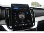 Volvo XC90 T8 Automaat Plug-in hybrid AWD Ultra Dark | High End Audio by Bowers en Wilkins | Luchtvering | Nappa leder interieur | Gelaagde zijruiten | Semi Electrische Trekhaak| Voorstoelen met Massage Functie | Adaptive Cruise & Pilot Assist |