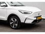 MG MG ZS EV Long Range Luxury 70 kWh SOH 97% Panoramdak/ Leer/ 17" Lmv/ Stoelverwarming/ Adapt. cruise/ Camera/ Carplay
