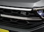 Volkswagen T-Roc 1.5 TSI DSG R-Line + Design pakket Black Automaat Climate control Stoelverwarming Stuurverwarming Parkeersensoren LED Adaptieve cruise control Camera Panorama dak Navigatie Apple Carplay/Android Auto Climate control