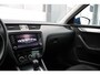 Skoda Octavia Combi 1.0 TSI Greentech Ambition Business DSG Clima/Cruise/Navi/Bluetooth/PDC/Apple/Android/16"LM/Trekhaak/APK:2027