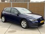 Volkswagen Golf 1.0 eTSI Life Automaat | Achteruitrijcamera | Navigatiesysteem | Metallic lak | LED verlichting | Adaptieve cruise control | Apple CarPlay/Android Auto | Lichtmetalen velgen | Parkeersensoren voor en achter