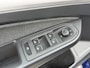 Volkswagen Golf 1.0 eTSI Life Automaat | Achteruitrijcamera | Navigatiesysteem | Metallic lak | LED verlichting | Adaptieve cruise control | Apple CarPlay/Android Auto | Lichtmetalen velgen | Parkeersensoren voor en achter