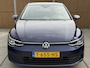 Volkswagen Golf 1.0 eTSI Life Automaat | Achteruitrijcamera | Navigatiesysteem | Metallic lak | LED verlichting | Adaptieve cruise control | Apple CarPlay/Android Auto | Lichtmetalen velgen | Parkeersensoren voor en achter