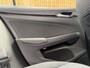 Volkswagen Golf 1.0 eTSI Life Automaat | Achteruitrijcamera | Navigatiesysteem | Metallic lak | LED verlichting | Adaptieve cruise control | Apple CarPlay/Android Auto | Lichtmetalen velgen | Parkeersensoren voor en achter