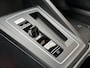 Volkswagen Golf 1.0 eTSI Life Automaat | Achteruitrijcamera | Navigatiesysteem | Metallic lak | LED verlichting | Adaptieve cruise control | Apple CarPlay/Android Auto | Lichtmetalen velgen | Parkeersensoren voor en achter
