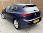 Volkswagen Golf 1.0 eTSI Life Automaat | Achteruitrijcamera | Navigatiesysteem | Metallic lak | LED verlichting | Adaptieve cruise control | Apple CarPlay/Android Auto | Lichtmetalen velgen | Parkeersensoren voor en achter
