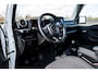 Suzuki Jimny 1.5 Stijl | 4 Persoons | Airco/Clima | Cruise Control | Navigatie | Stoelverwarming | Trekhaak |