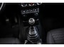 Suzuki Jimny 1.5 Stijl | 4 Persoons | Airco/Clima | Cruise Control | Navigatie | Stoelverwarming | Trekhaak |