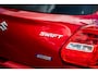Suzuki Swift 1.0 Stijl Smart Hybrid | Airco/Clima | Adaptive Cruise Control | Achteruitrijcamera | LM Velgen | Navigatie |