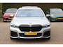 BMW 7-Serie 745Le xDrive High Executive / Nieuwpr. €178.341 / SoH 89,4% / Achterasbesturing / Schuifdak / 360Camera / Head-up / Softclose / Luchtvering / Nachtzicht / 20'' / Bowers&Wilkens / Volleder / Keyless / Stoelmassage / Stoe