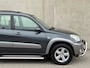 Toyota RAV4 2.0-16V VVT-i Sol 5DR 4WD 2004 Grijs LEDER|NAP