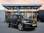 Volvo XC40 T4 Recharge Plus Dark | 19" Allseason | Elektr. verst. Stoelen | Harman Kardon | Adaptieve Cruise | BLIS | Stoel/Stuurverwarming | Parkeercamera | Keyless