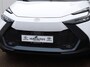 Toyota C-HR / C-HR+ 2.0 PHEV 220 Dynamic | Bi-Tone | Dodehoek | Stuurwielverwarming