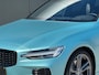 Volvo V60 T8 R Recharge AWD Ultra Dark | Flash Green | Polestar Optimalisatie | Heico | Panoramadak | 20 inch | Stylingskit |