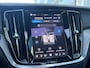 Volvo V60 T8 R Recharge AWD Ultra Dark | Flash Green | Polestar Optimalisatie | Heico | Panoramadak | 20 inch | Stylingskit |