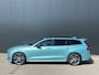 Volvo V60 T8 R Recharge AWD Ultra Dark | Flash Green | Polestar Optimalisatie | Heico | Panoramadak | 20 inch | Stylingskit |