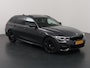 BMW 3-Serie Touring 330e xDrive High Executive | M-Pakket | Shadow Line | LED | Panoramadak | Sportstoelen | Stoelverwarming V+ A | 360 Camera | DAB | Adaptieve Cruise Control | Sfeerverlichting | Harman/Kardon | Ele. kofferdeksel |