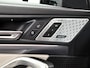 BMW iX1 eDrive20 67 kWh M-Pakket | SOH 98% | Panormadak | Sportstoelen | Curved Display | Harman/Kardon | Camera | Apple CarPlay/Android Auto | Ele.verstelbare stoelen + Geheugen | Ele. kofferdeksel |