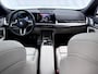 BMW iX1 eDrive20 67 kWh M-Pakket | SOH 98% | Panormadak | Sportstoelen | Curved Display | Harman/Kardon | Camera | Apple CarPlay/Android Auto | Ele.verstelbare stoelen + Geheugen | Ele. kofferdeksel |