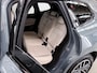 BMW iX1 eDrive20 67 kWh M-Pakket | SOH 98% | Panormadak | Sportstoelen | Curved Display | Harman/Kardon | Camera | Apple CarPlay/Android Auto | Ele.verstelbare stoelen + Geheugen | Ele. kofferdeksel |