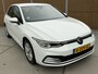 Volkswagen Golf 1.0 TSI Life Business Stoel- en stuurverwarming | LED verlichting | Adaptieve cruise control | Climate control | Navigatiesysteem | Ergoactive bestuurdersstoel | DAB | Parkeersensoren voor en achter | Spiegels elektrisch inklapbaar