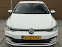Volkswagen Golf 1.0 TSI Life Business Stoel- en stuurverwarming | LED verlichting | Adaptieve cruise control | Climate control | Navigatiesysteem | Ergoactive bestuurdersstoel | DAB | Parkeersensoren voor en achter | Spiegels elektrisch inklapbaar