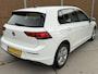 Volkswagen Golf 1.0 TSI Life Business Stoel- en stuurverwarming | LED verlichting | Adaptieve cruise control | Climate control | Navigatiesysteem | Ergoactive bestuurdersstoel | DAB | Parkeersensoren voor en achter | Spiegels elektrisch inklapbaar