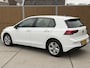 Volkswagen Golf 1.0 TSI Life Business Stoel- en stuurverwarming | LED verlichting | Adaptieve cruise control | Climate control | Navigatiesysteem | Ergoactive bestuurdersstoel | DAB | Parkeersensoren voor en achter | Spiegels elektrisch inklapbaar