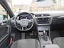 Volkswagen Tiguan 1.5 TSI 150Pk DSG Highline Business R * Rijklaarprijs incl. garantie * R-Line * Pano-dak * Trekhaak Wegkl * Camera * Led Koplampen *