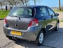 Toyota Yaris 1.0 VVTi Acces 5-Drs Stuurbekrachtiging Electric pakket Audio-CD/MP3 ABS EBD Colorpakket Dealeronderhoud Nieuwe Apk!